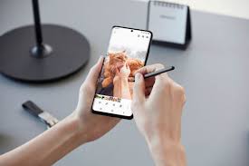 با ابزار کاربردی S Pen خلاقیت و بهره‌وری خود را افزایش دهید جادوی هوش مصنوعی و S Pen در Galaxy S24 Ultra سامسونگ