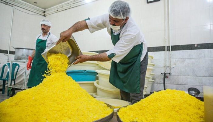 برپایی بزرگترین سفره اطعام غدیر در مناطق محروم/ ۴ میلیون پرس غذای گرم توزیع می‌شود