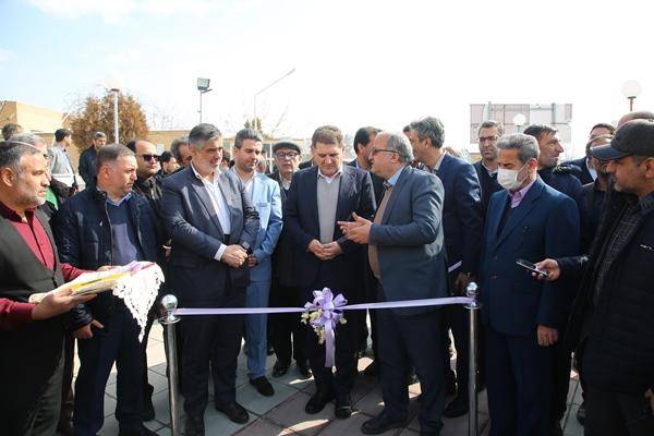 با حضور معاون سیاسی وزیر کشور: ۵ ایستگاه سنجش آلایندگی توسط پتروشیمی شازند به بهره برداری رسید با حضور معاون سیاسی وزیر کشور: ۵ ایستگاه سنجش آلایندگی توسط پتروشیمی شازند به بهره برداری رسید