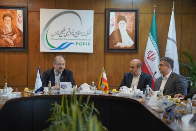 نشستی برای تسریع در اجرای پروژه نیروگاههای خورشیدی ۵ هزار مگاواتی توسط گروه صنایع پتروشیمی خلیج فارس نشستی برای تسریع در اجرای پروژه نیروگاههای خورشیدی ۵ هزار مگاواتی توسط گروه صنایع پتروشیمی خلیج فارس
