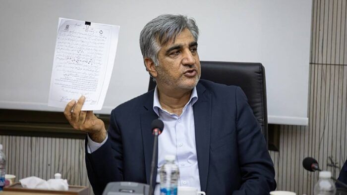 خدمت‌رسانی به مردم بدون اختلال جریان دارد