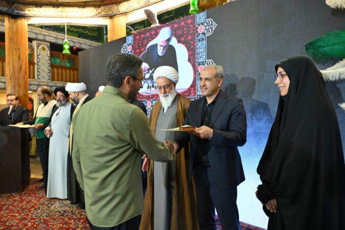 خادمان و پیرغلامان حسینی فرهنگ عاشورا و اربعین را زنده نگه داشته اند خادمان و پیرغلامان حسینی فرهنگ عاشورا و اربعین را زنده نگه داشته اند