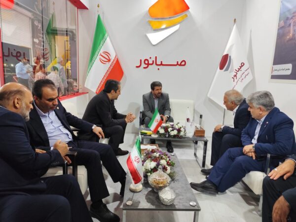 بازدید نماینده مردم اسدآباد در مجلس، رئیس هیأت عامل ایمیدرو و استاندار همدان از غرفه صبانور در نمایشگاه معدن غرب کشور