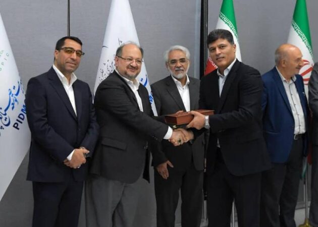 مازیار معدولی به‌عنوان مدیرعامل جدید پتروشیمی شهید تندگویان معارفه شد؛ تأکید شریعتمداری بر آینده‌نگری در سیاست‌های تولیدی