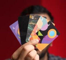 نحوه دریافت غیرحضوری کارت‌های بانک ملت با طرح‌های متنوع