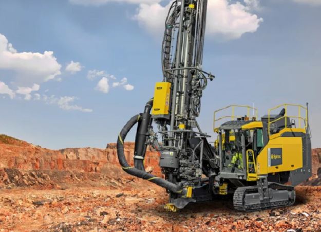 حفاری اکتشاف دو استان به فراخوان رفت/ بازگشایی پاکات اسناد؛ اواخر مهر