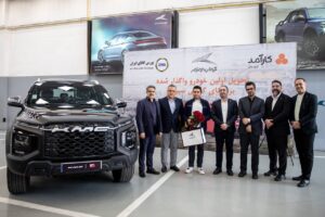 تحویل نخستین خودرو با مکانیسم گواهی سپرده در بورس کالا / مردم می توانند به شیوه ای نو و تدریجی خودرو بخرند