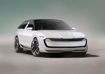 وکالتی‌کردن حساب‌ها در مؤسسه اعتباری ملل کلید خورد