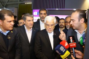 حضور دکتر محمدرضا عارف، معاون اول رئیس جمهور در غرفه ایمیدرو- نمایشگاه تقاضای ساخت و تولید ایرانی (تستا)