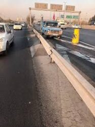 ‍ تعمیر فوری گاردریل‌های آسیب‌دیده در بزرگراه آزادگان