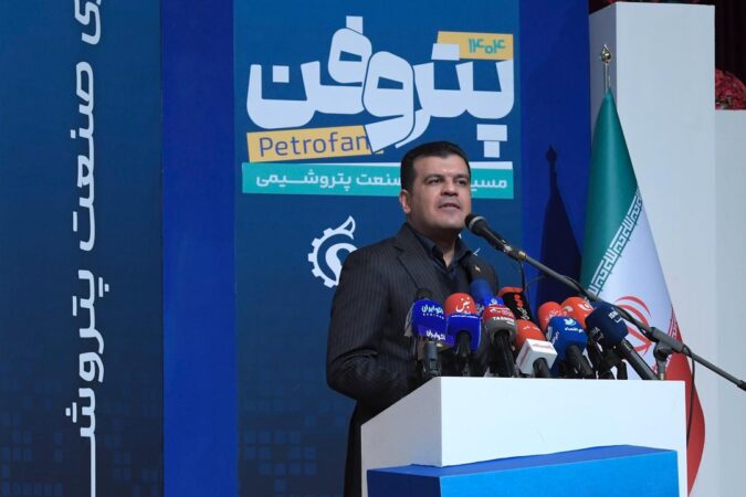 هلدینگ خلیج‌فارس تنها یک تولیدکننده نیست، بلکه محرک توسعه فناوری کشور است/ پیام پتروفن ۱۴۰۴ این است که نوآوری دیگر یک انتخاب لوکس نیست، بقای صنعتی است