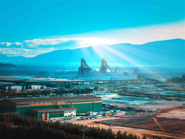 عملکرد فولاد مبارکه در مسیر پیشرانی توسعه به وسعت ایران ستودنی است