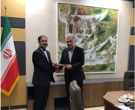 تقدیر از پژوهشگر برتر شبکه بانکی در جلسه هیأت عامل بانک صنعت و معدن