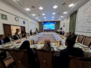 دیدار وزیر صمت با کارکنان سفارت ایران در تاجیکستان/ فعالان اقتصادی دغدغه‌های خود را مطرح کردند