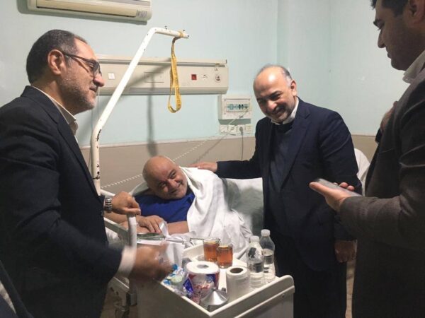 مدیرعامل بیمه دی به دیدار جانبازان مرکز امام علی (ع) ساری رفت