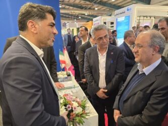 بازدید معاون امور معادن و صنایع معدنی وزارت صمت از غرفه شرکت آهن و فولاد ارفع