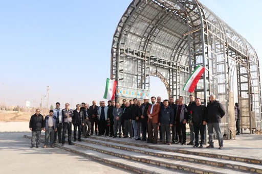 مراسم گرامیداشت آغاز دهه مبارک فجر در شرکت آلومینای ایران و تجدید میثاق کارکنان با آرمان‌های امام راحل (ره)